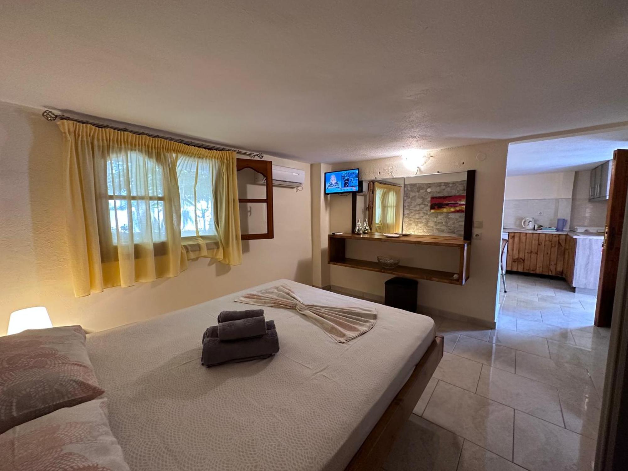 The Flower Apartments โตโรนี ภายนอก รูปภาพ